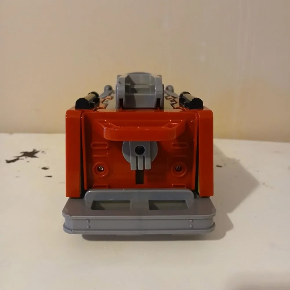 Paw Patrol Marshall's Red Ride N Rescue Transforming 2-in-1 Playset & Fire Truck